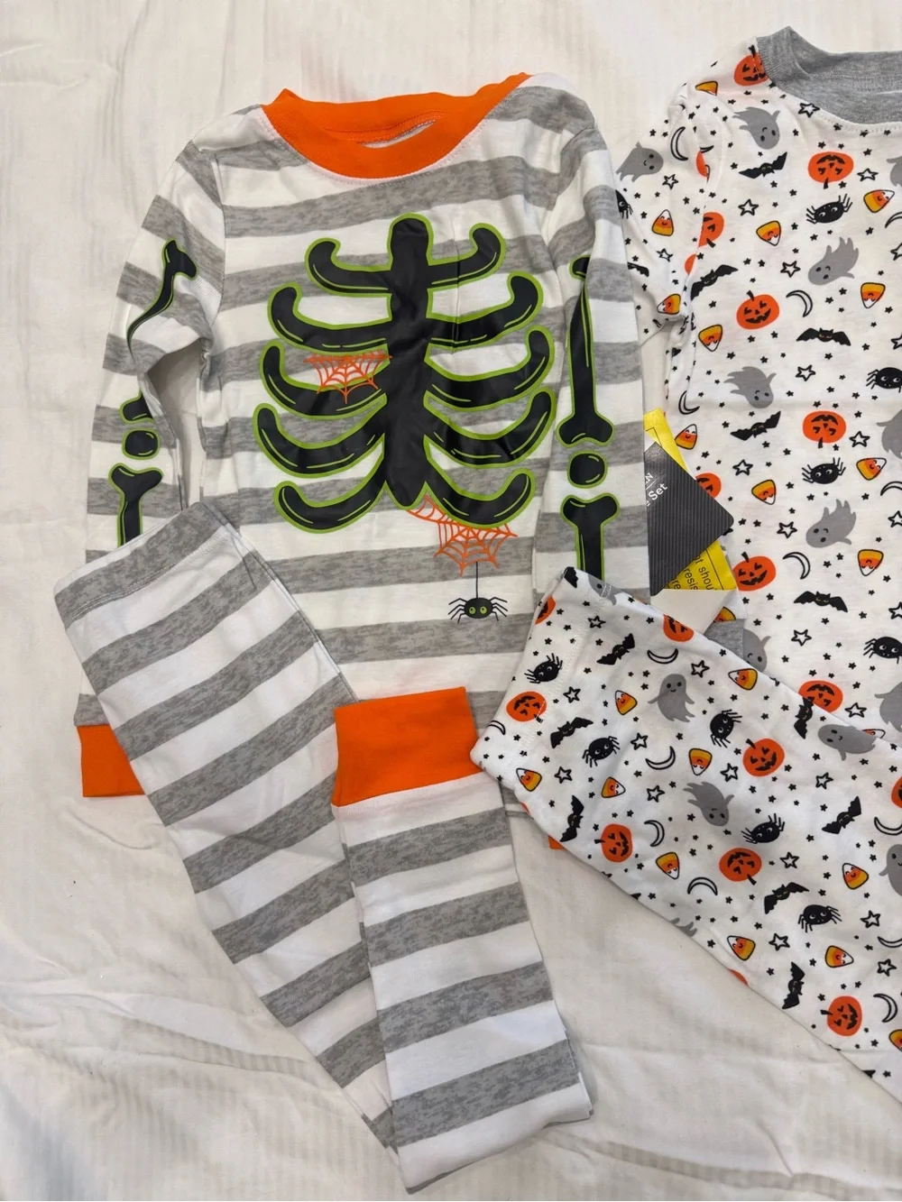 New boys Sz 5 Celebrate It White Gray Orange Halloween Pajama Set bundle